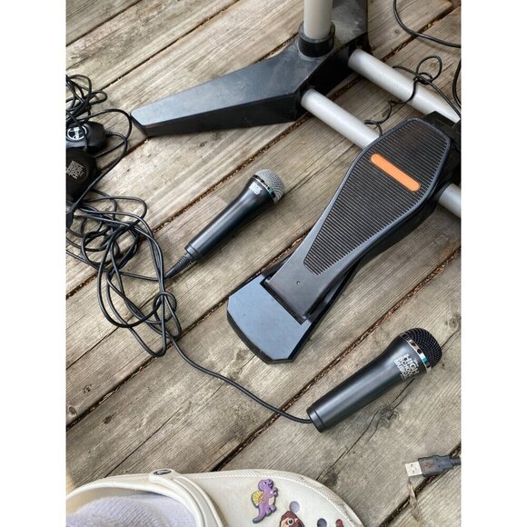 Rock Band Bundle PS3 Console, Wired Drums, Fender Stratocaster W/ Dongle, 2X Mic - Picture 12 of 14